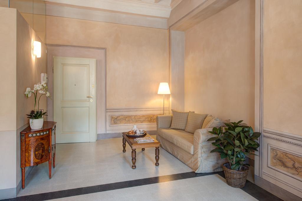Hotel Palazzo Piazza Mazzini Pescia Zimmer foto